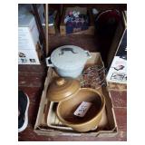 VINTAGE STONEWARE/DUTCH OVEN