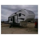 Wildcat Maxx 5th Wheel Vin 4X4FWCE28KT018360