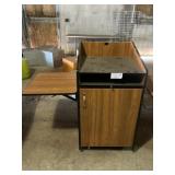 VFI Wood Rolling Podium No Key Unlocked