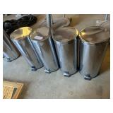 4 United Receptacle Small Trach Bins Damaged