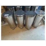 4 United Receptacle Small Trach Bins Damaged