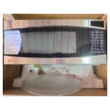 GE 2 Cubic ft Counter Microwave