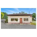 10.23.25 4100+SF VERSATILE BUILDING ON CORNER LOT SELLING REGARDLESS OF PRICE!
