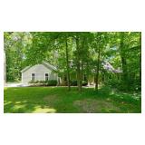 Private, 4 Bedroom, 3 Bath Woodland Retreat!