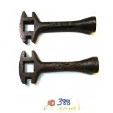 2 pc Lot IHC R136 & unmarked