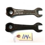 2 pc Lot Emerson M518