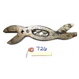 Perpetual Grip double-end alligator wrench with 3