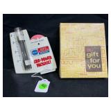 BORDEN SMITH DOUBLASS FERILIZER METAL RAIN GAUGE