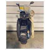 GOLF BAG WITH VINTAGE GOLF CLUBS