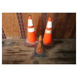 LOT OF 10 ORANGE SAFETY CONES