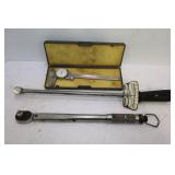DIAL CALIPER AND 2 TORQUE WRENCHES