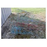 LARGE LOT OF TOMATOE CAGES