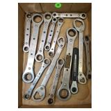 LARGE LOT OF ASSORTED RATCHET WRENCHES