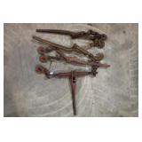 LOT OF 2 HEAVY DUTY CHAIN BINDERS AND CHAIN