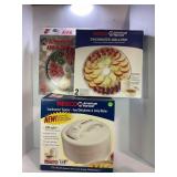 NESCO AMERICAN HARVEST FOOD DEHYDRATOR & JERKY