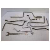 LOT OF ASSORTED SPECIALTY TOOLS