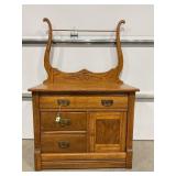 ANTIQUE OAK 3 DRAWER / 1 DOOR WASH STAND -