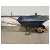 METAL WHEELBARROW