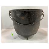 CAST IRON 3 LEGGED BEAN POT WITH HANDLE- DOES HAVE