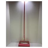 BISSELL LITTLE QUEEN PINK CHILDS SWEEPER