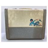 VINTAGE CHILDS SUITCASE WITH DOLL CLOTHING