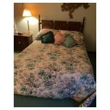 4 PC QUEEN SIZE BEDROOM SUIT W/ NIGHTSTAND,