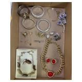LOT OF VINTAGE COSTUME JEWELRY - MOSTLY SIGNED -