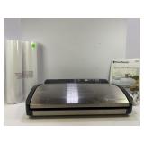 FOOD SAVER VACUUM PACKAGING MACHINE WITH 2 ROLLS