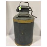 5 GALLON METAL MILK / WATER CAN