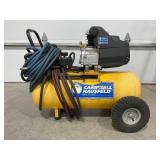 CAMPBELL HAUSFELD 15 GALLON ROLL AROUND AIR