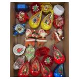 LOT OF VINTAGE CHRISTMAS TREE ORNAMENTS