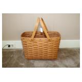 1992 LONGABERGER BASKET WITH HARD LINER