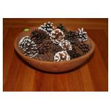 WOODEN DOUGH BOWL WITH PINE CONE DECOR