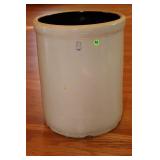 8 GALLON PRIMITIVE STONEWARE CROCK