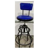 HARBOR FREIGHT SWIVEL ADJUSTABLE HEIGHT BAR STOOL
