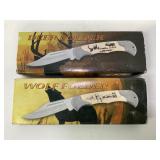 2 FOLDING POCKET KNIVES IN BOX - WOLF AND DEER