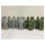 LOT OF 13 6" VINTAGE PLASTIC ARMY SOLDIERS