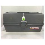 OLD PAL PLASTIC TACKLE BOX, 2 FISHING POLES, AND