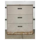 3 DRAWER LATERAL FILING CABINET - NO KEY - 36" X