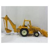 ERTL INTERNATIONAL BACKHOE W/ BUCKET - 18"