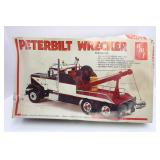 AMT 1/25 PETERBUILT WRECKER MODEL IN ORIGINAL BOX