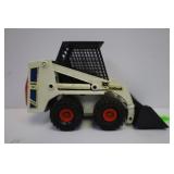 GAMA CLARK BOBCAT SKID-LOADER