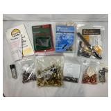 LARGE ASSORTMENT OF LEAD BULLETS, 7 ROUNDS OF .32