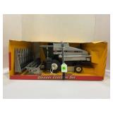 SCALE MODELS 1/24 AGCO GLEANER R-62 COMBINE SET -
