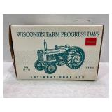 ERTL 1/16 INTERNATIONAL 650 DIESEL WIDE FRONT