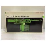 ERTL 1/16 PRECISION CLASSICS JOHN DEERE THE 214-T