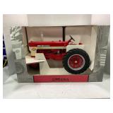 SCALE MODELS 1/8 MCCORMICK FARMALL 560 NARROW