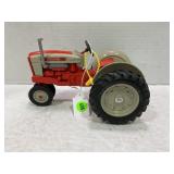 ERTL 1/16 FORD 901 SELECT-O-SPEED NARROW FRONT