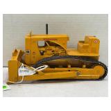 ERTL 1/16 INTERNATIONAL MODEL TD-25 CRAWLER