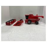 ERTL 1/32 CASE IH AFS AXIAL-FLOW COMBINE WITH CORN